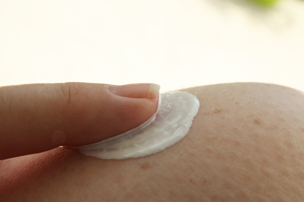 5 Ways to Get Stretch Marks to Fade - StretchMarks.org